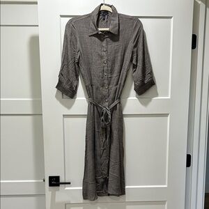 tea n rose Taupe Plaid Button-Front Midi Shirt Dress